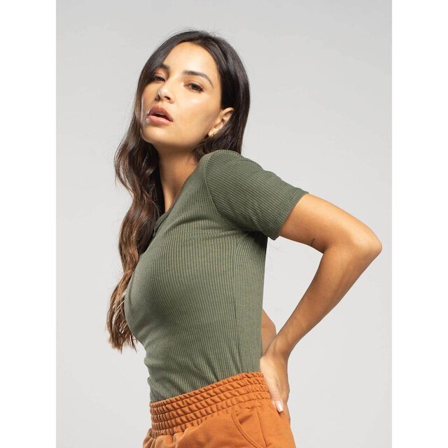Blusa Canelada Manga Curta Feminina Moda Casual