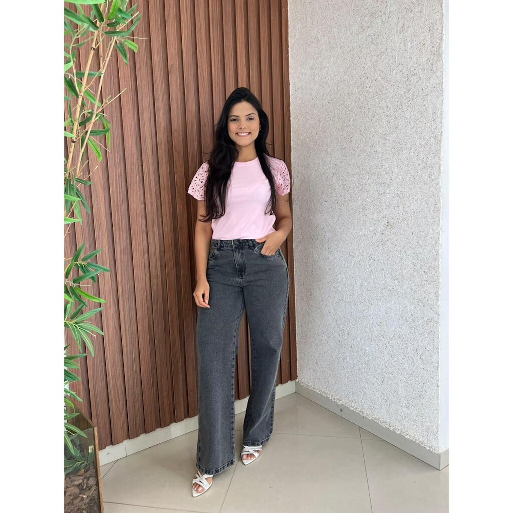 Blusa Com Mangas Bordadas Gola Crisconf