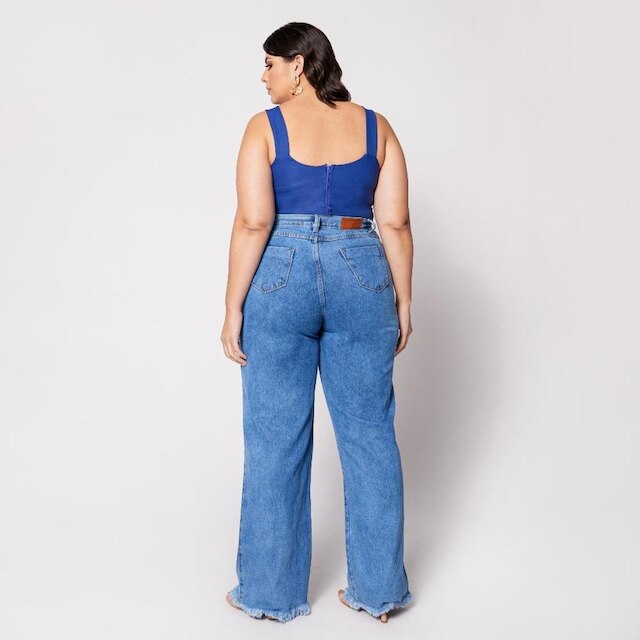Blusa Cropped Plus com Aro em V e Bojo Azul