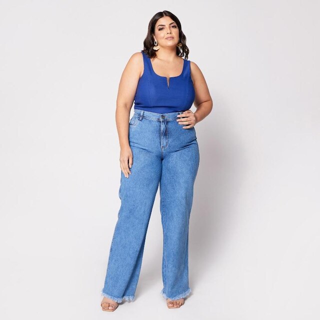 Blusa Cropped Plus com Aro em V e Bojo Azul