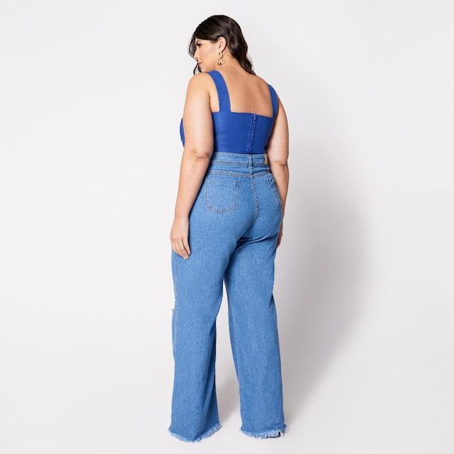 Blusa Cropped Plus com Aro em V e Bojo Azul