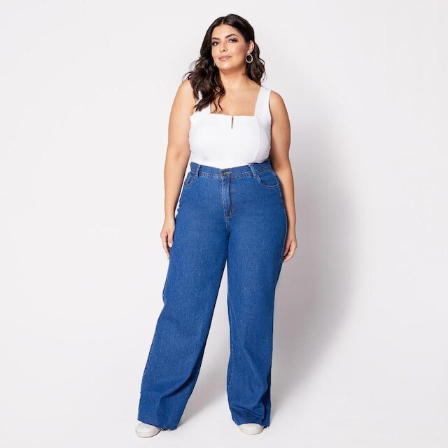 Blusa Cropped Plus Decote Reto com Bojo Branco