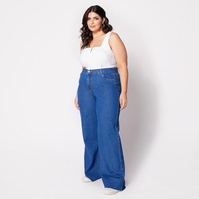 Blusa Cropped Plus Decote Reto com Bojo Branco