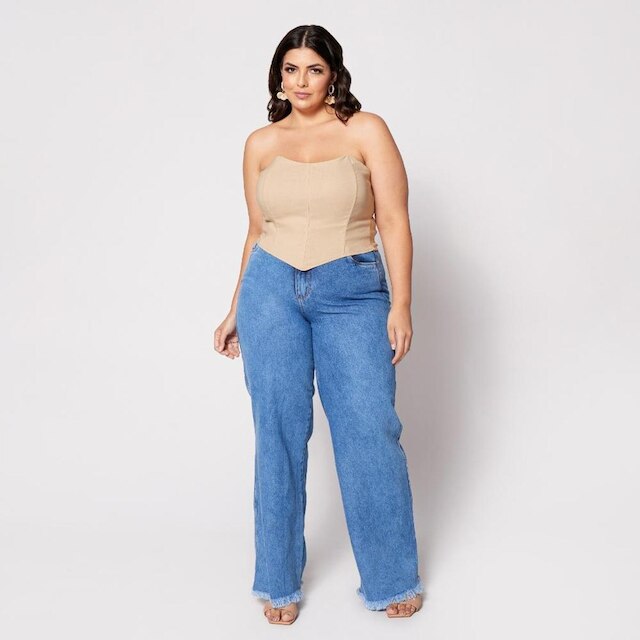 Blusa Cropped Plus Morcego com Bojo Bege