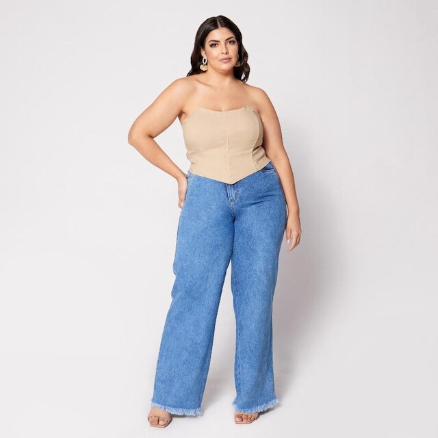 Blusa Cropped Plus Morcego com Bojo Bege
