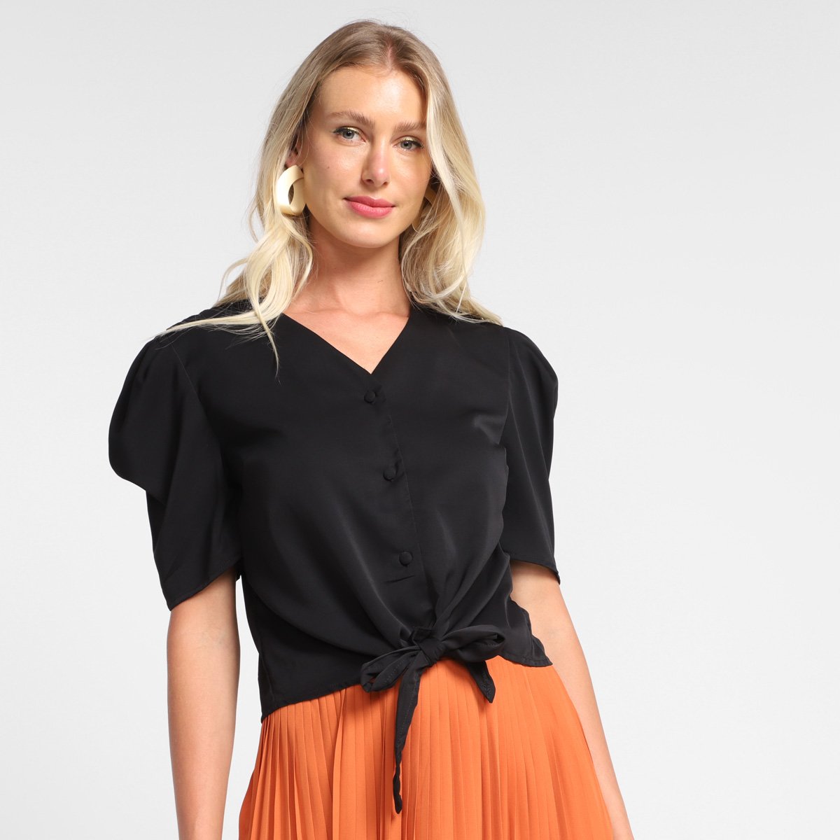 Blusa Dom Fashion Com Botões E Amarração Feminina - Preto Menor preço em Blusa Dom Fashion Com Botões E Amarração Feminina - Preto