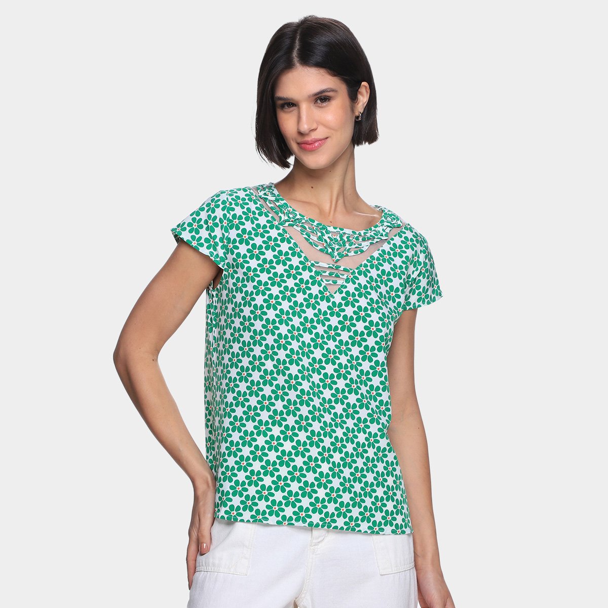 Blusa Dom Fashion Decote Recorte Tule Estampada Feminina - Verde+Branco Menor preço em Blusa Dom Fashion Decote Recorte Tule Estampada Feminina - Verde+Branco