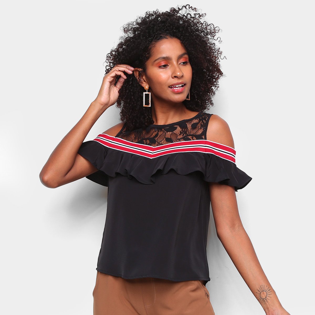 Blusa Eagle Rock Rendada Babado Feminina - Preto Menor preço em Blusa Eagle Rock Rendada Babado Feminina - Preto