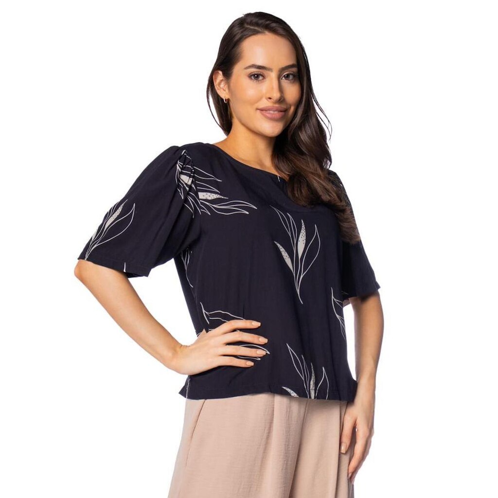 Blusa Feminina Giraffe Manga Princesa Folhas Preto