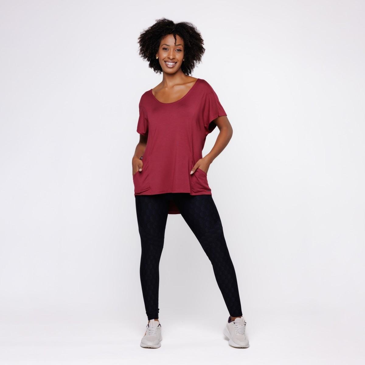 Blusa Feminina Manga Curta Viscose Comprida Atrás com Bolso Menor preço em Blusa Feminina Manga Curta Viscose Comprida Atrás com Bolso