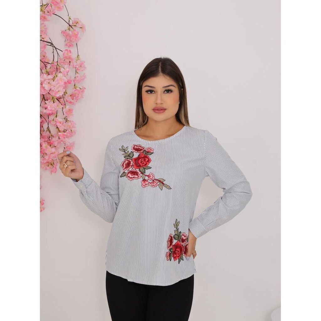 Blusa Feminina Manga Longa em Tricoline com Bordado em Flor Premium
