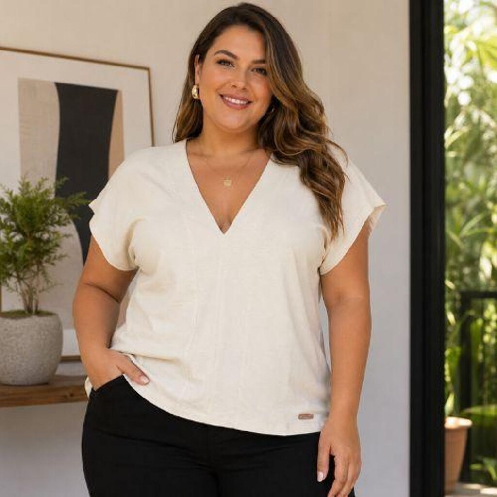 Blusa Feminina Plus Size Decote V Cereja Rosa
