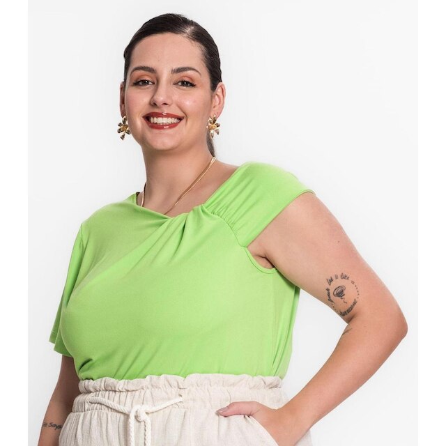 Blusa Feminina Plus Size Em Malha Soft Secret Glam Verde
