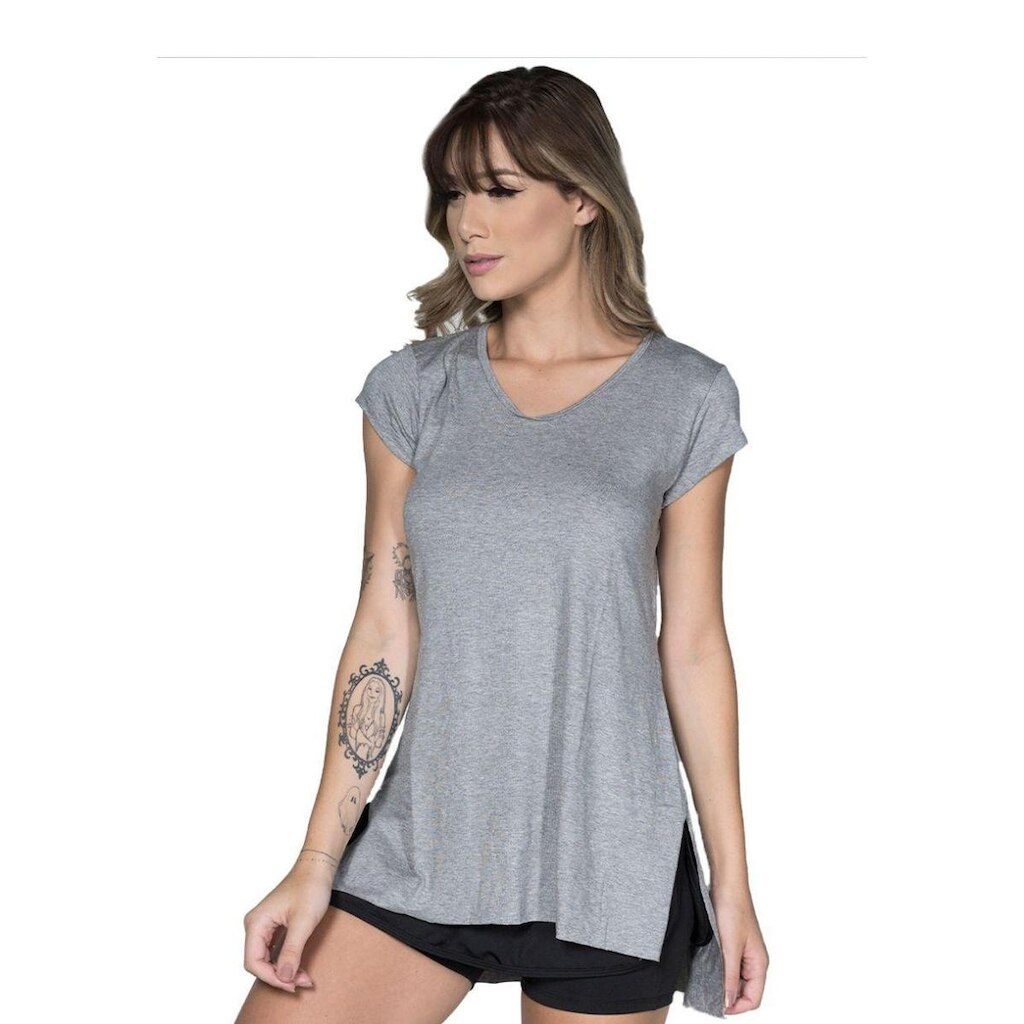 Blusa Ju Fitness Sobre Legging Lisa Serra e Mar Tapa Bumbum Roupa Para Academia Treino Moda Feminina
