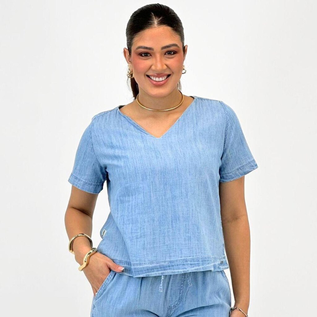 Blusa Malwee Manga Curta em Jeans Gola V Feminino