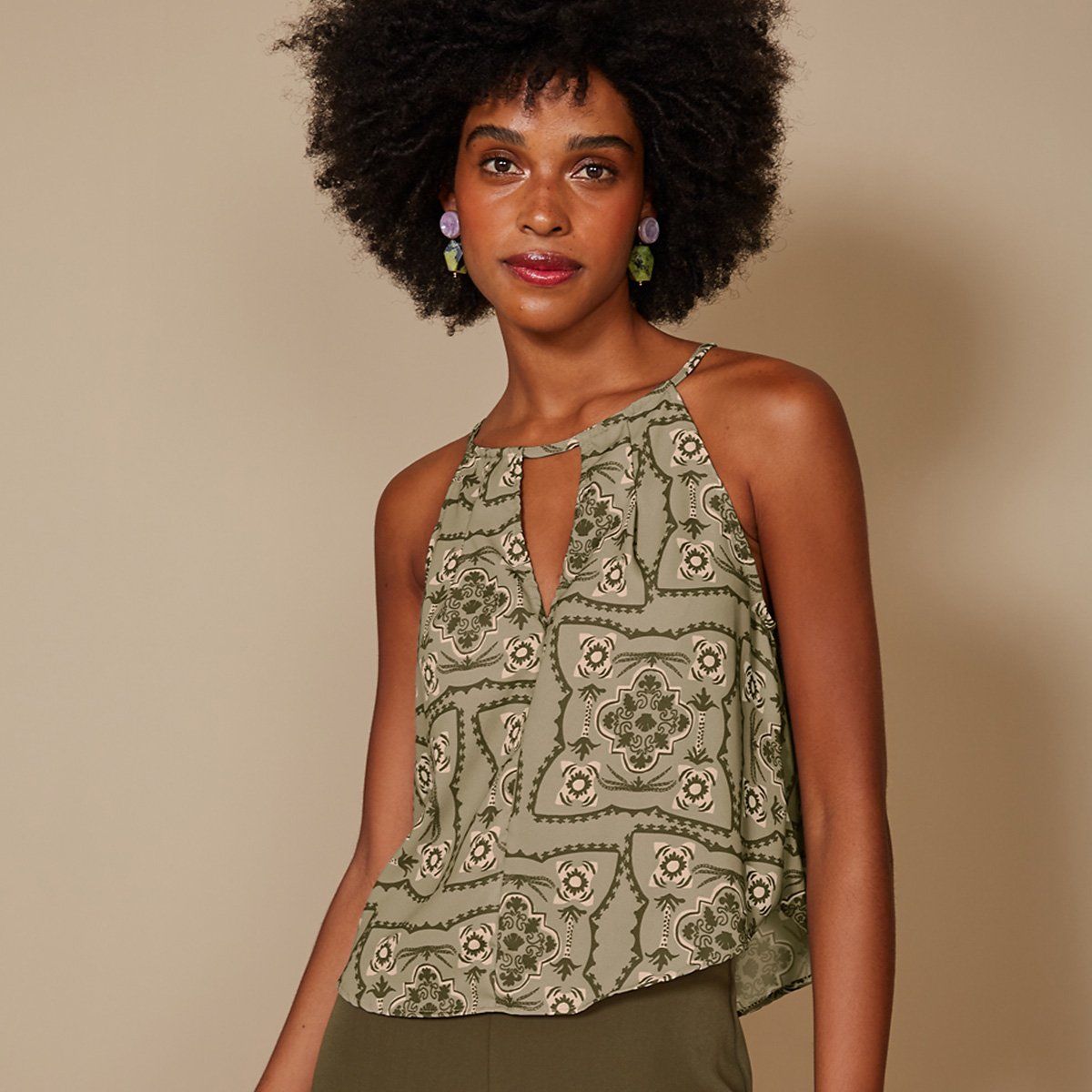 Blusa Maria Filó Alça Estampa Bandana Feminina - Verde Claro+Cinza Menor preço em Blusa Maria Filó Alça Estampa Bandana Feminina - Verde Claro+Cinza