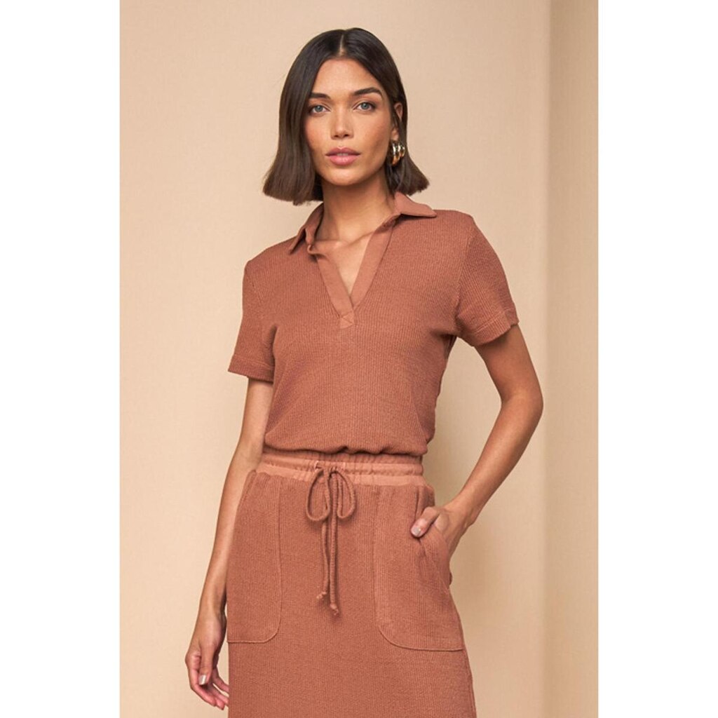 BLUSA POLO LADO AVESSO MARROM