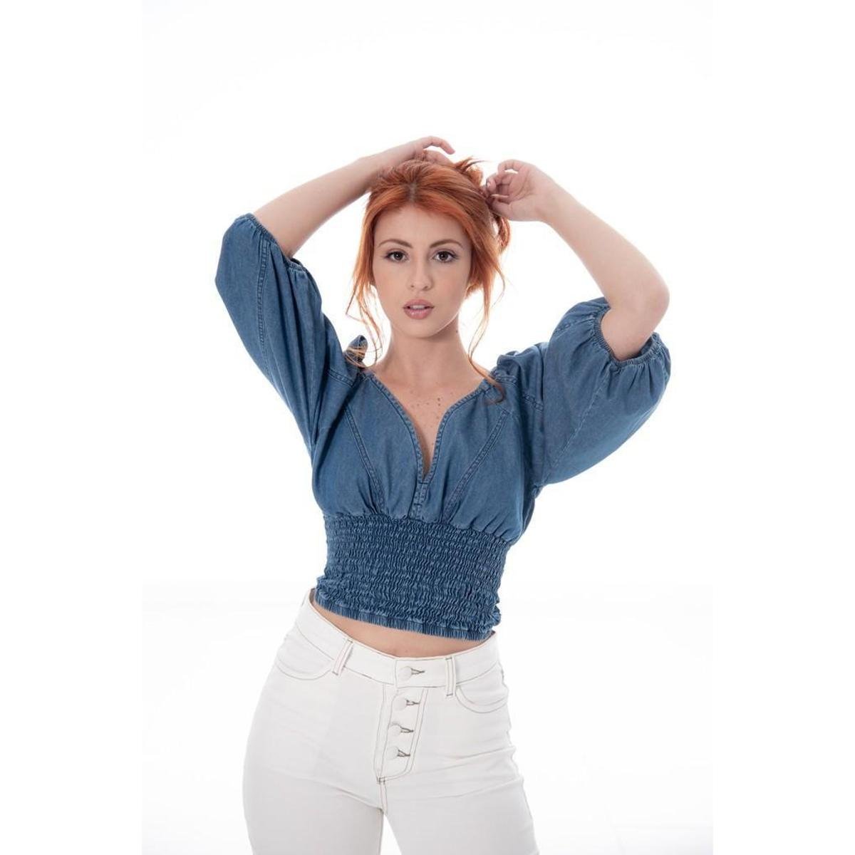 Blusa Sisal Jeans Cropped c/ Lastex Feminina - Azul Menor preço em Blusa Sisal Jeans Cropped c/ Lastex Feminina - Azul
