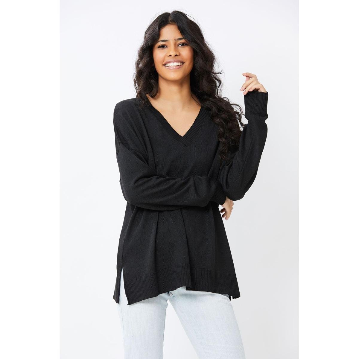 Blusa suéter Ralm tricot ampla decote V Feminina - Preto Menor preço em Blusa suéter Ralm tricot ampla decote V Feminina - Preto