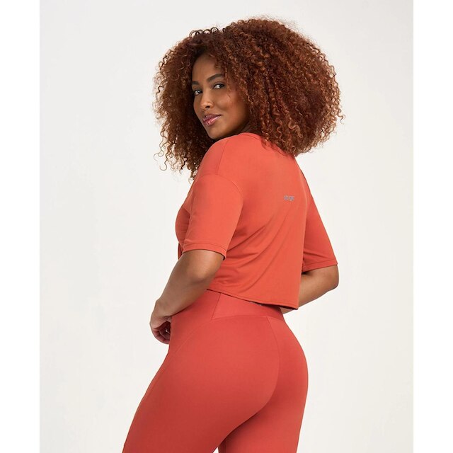 Blusa Tshirt Cropped Torcido Costas Academia Alto Giro