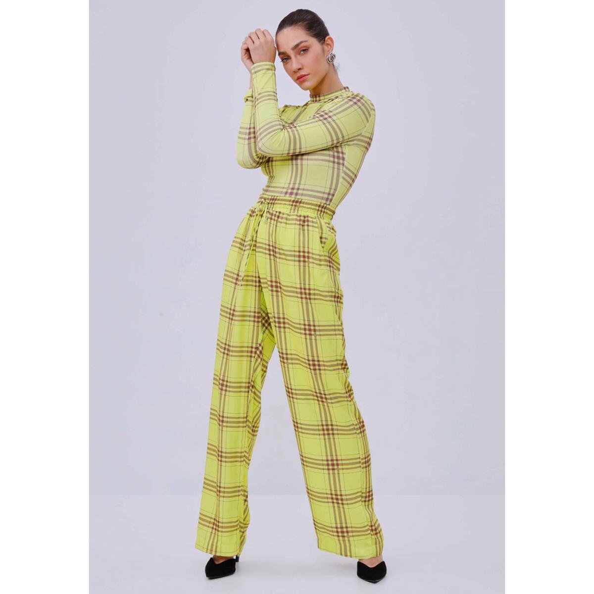 Body Estampado Manga Longa Lança Perfume - Amarelo Menor preço em Body Estampado Manga Longa Lança Perfume - Amarelo