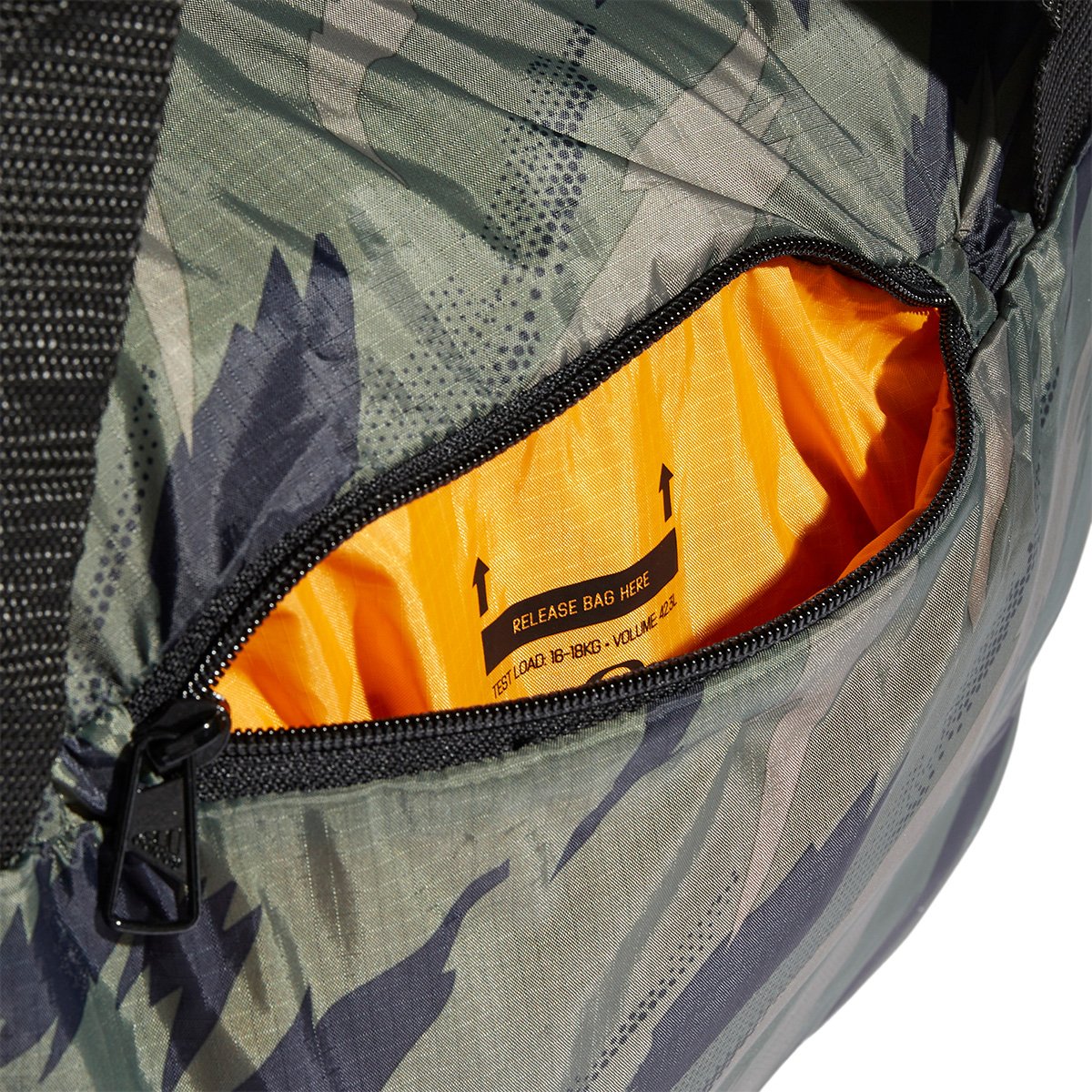 bolsa adidas camuflada