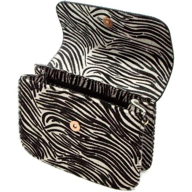 Bolsa em Couro Pelo Zebra Cindy Com Lenço Preto Cecconello