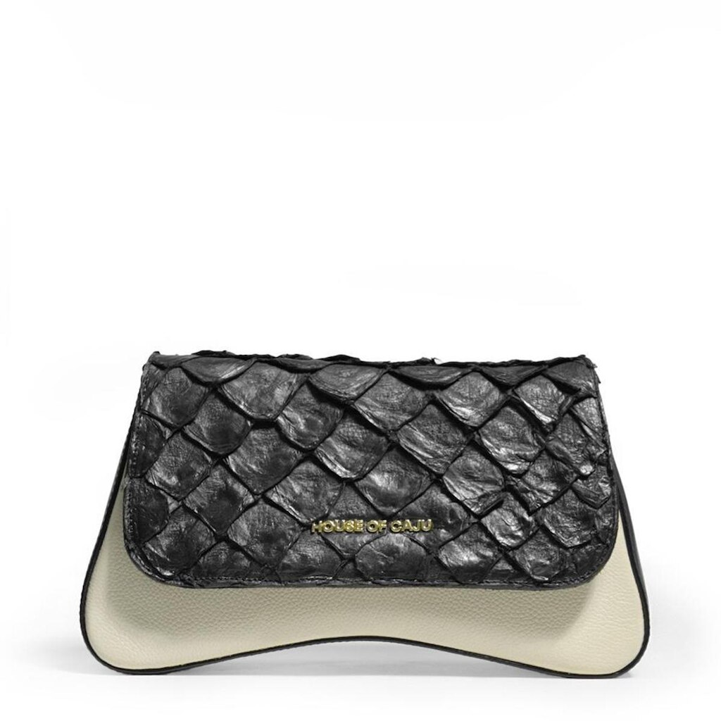 BOLSA FEMININA EM COURO TIRACOLO PIRARUCU OFF WHITE COM PRETA ”ANA MARIA SCARAMAL ANIZEL"