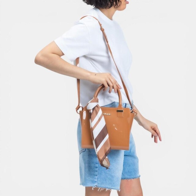 Bolsa Petite Jolie Love II Com Lenço Caramelo