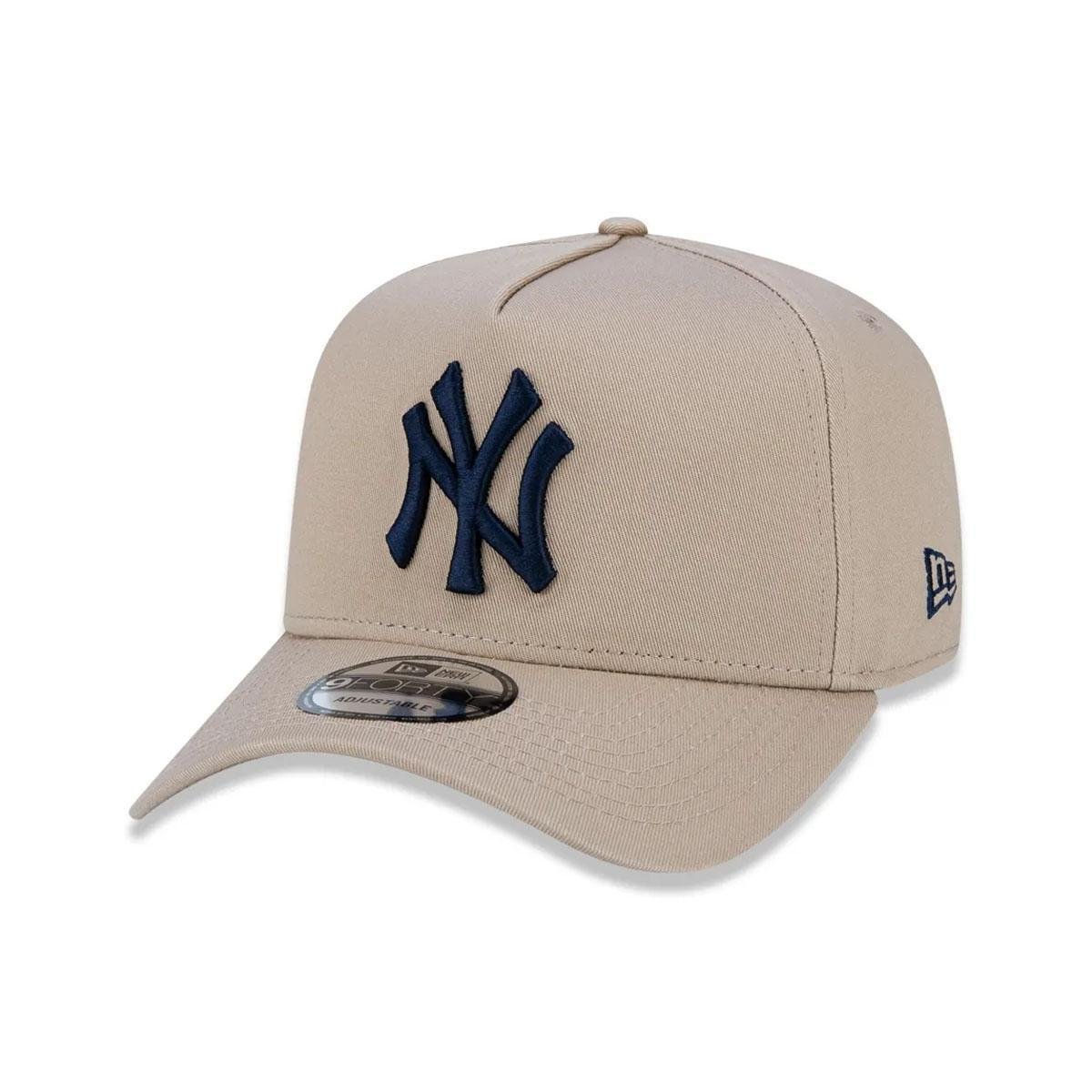 Boné New Era Masculino Yankees - Bege Menor preço em Boné New Era Masculino Yankees - Bege