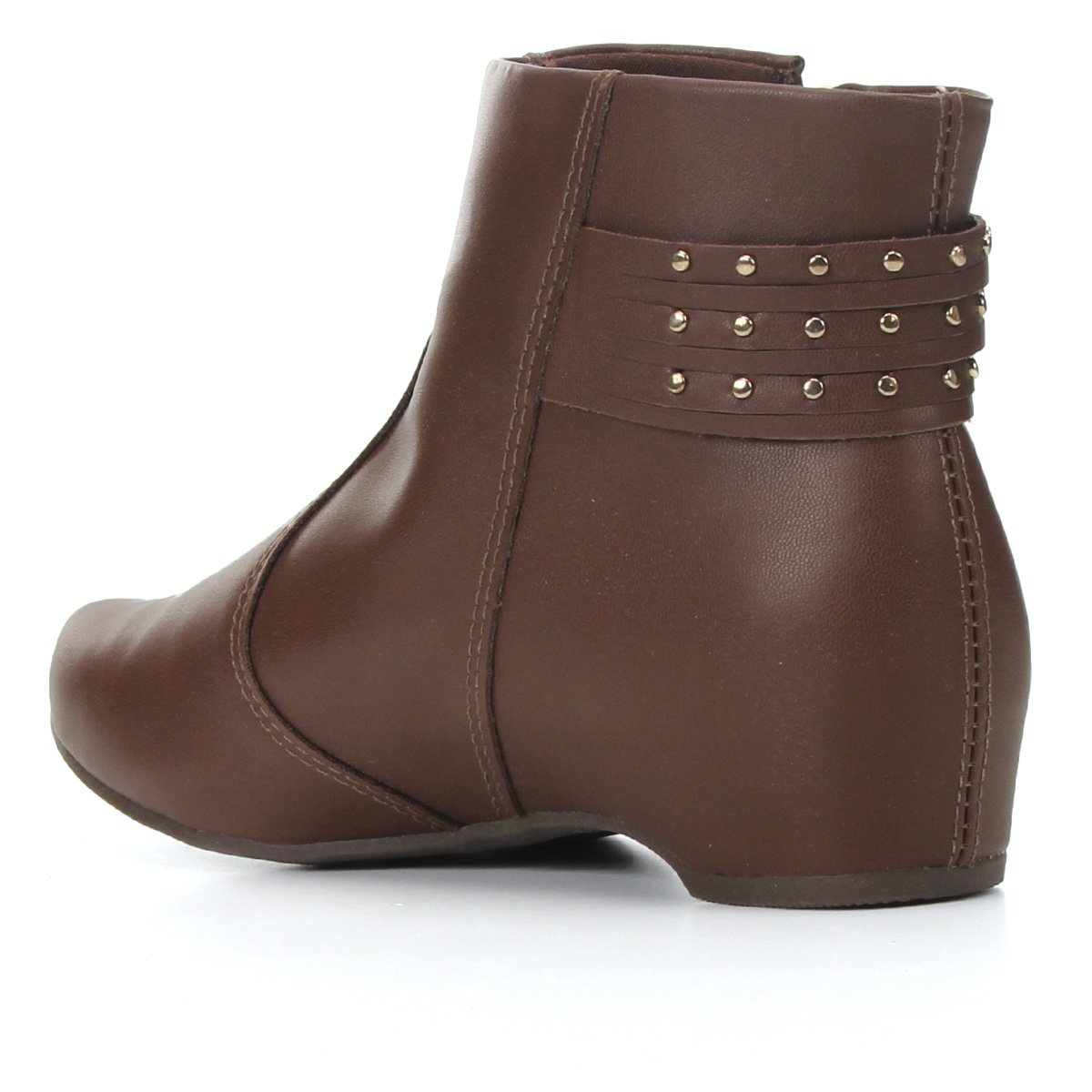bota cano curto com tachas