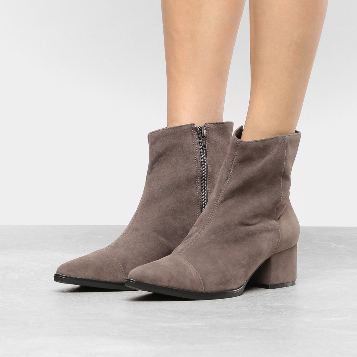bota cinza cano curto