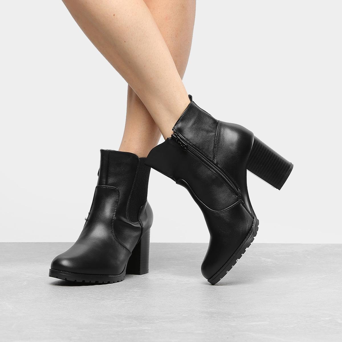 Bota Cano Curto Mooncity Tratorada com Elástico Lateral Feminina - Preto é ruim? Bota Cano Curto Mooncity Tratorada com Elástico Lateral Feminina - Preto é boa?