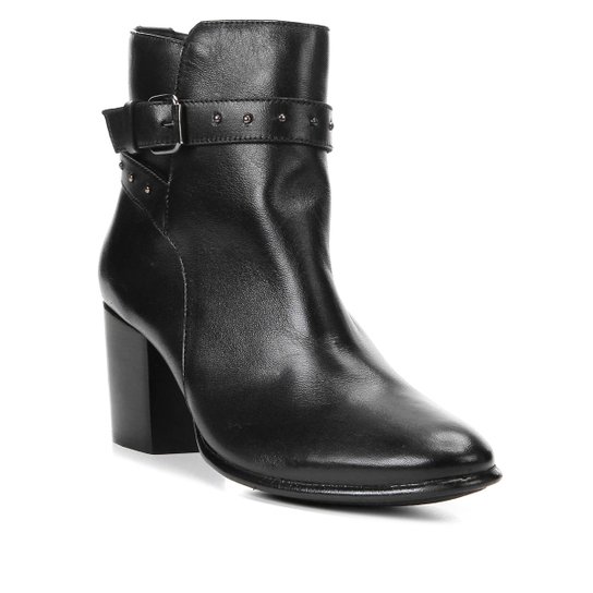Bota Cano Curto Shoestock Couro Metais Feminina - Preto