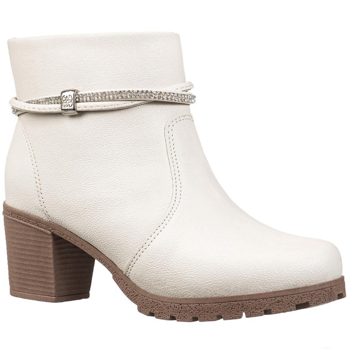 Bota Casual Gigil Salto Médio Grosso Baixo Strass - Off White Menor preço em Bota Casual Gigil Salto Médio Grosso Baixo Strass - Off White