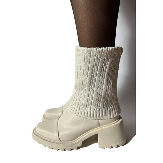Bota Chelsea Giovana Cano Tricô Bico Quadrado