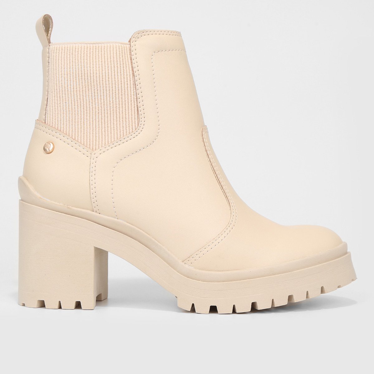 Bota Chelsea Ramarim Salto Médio Tratorada Feminina - Off White Menor preço em Bota Chelsea Ramarim Salto Médio Tratorada Feminina - Off White