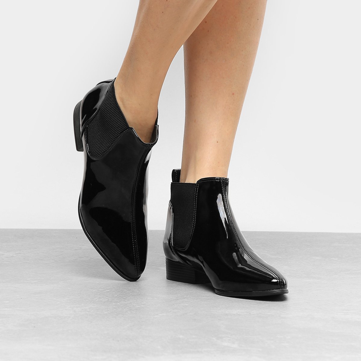 bota chelsea via uno