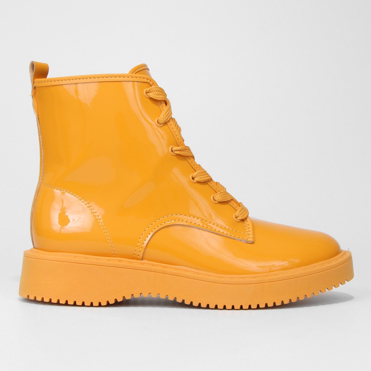 Bota Coturno Cano Médio Moleca Básica Feminina - Mostarda Menor preço em Bota Coturno Cano Médio Moleca Básica Feminina - Mostarda