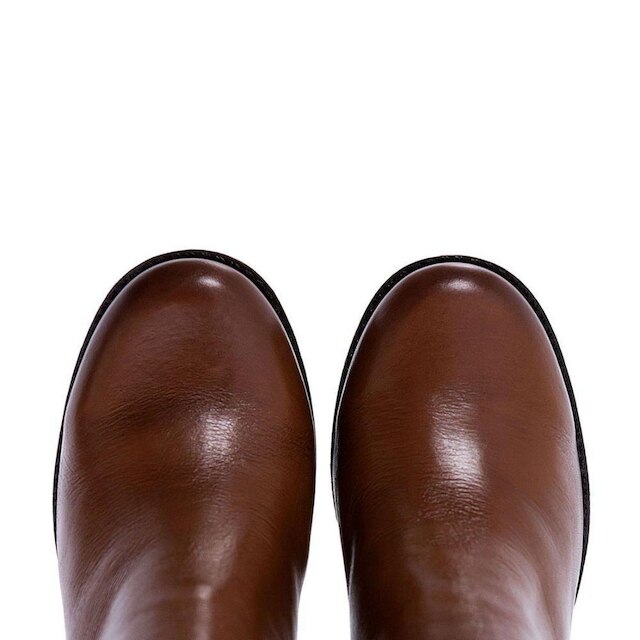 Bota Coturno Couro Feminino Elástico Moda Elegante Calce Fácil Salto Alto Tratorado