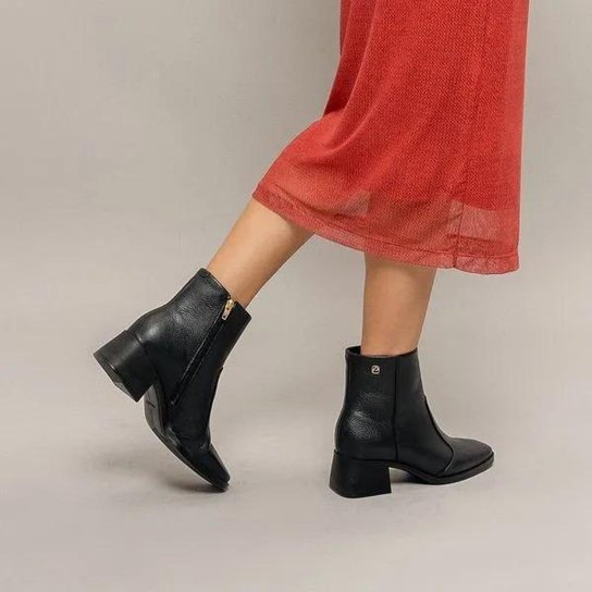Bota Coturno Feminina Pegada Couro Salto Bloco Cano Baixo