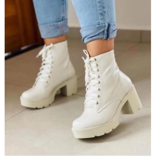 Bota coturno feminina salto tratorado off white Zattini