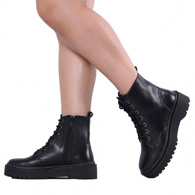 Bota Coturno Plataforma Tratorada Feminina Couro Cano Medio Salto Baixo