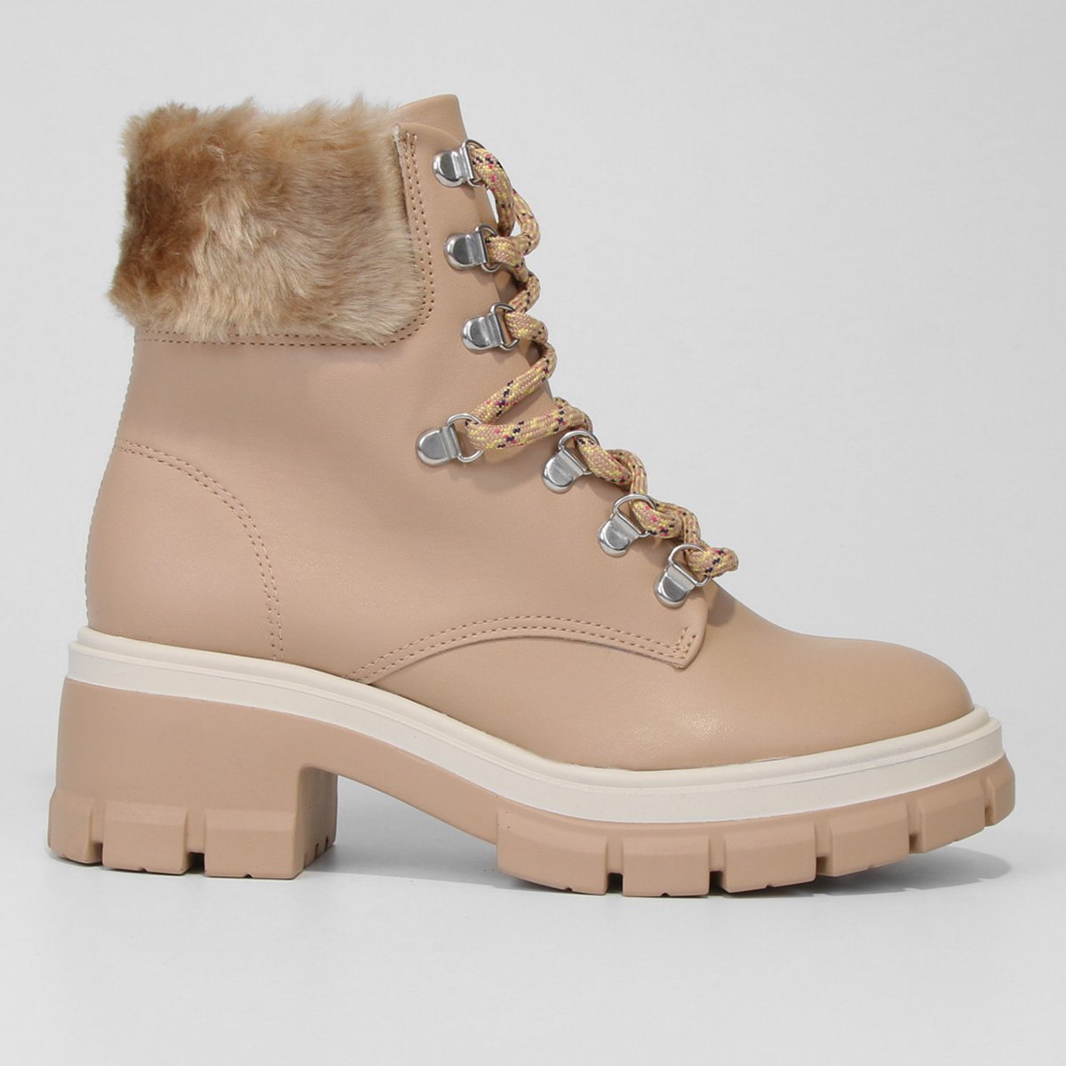 Bota Coturno Vizzano Tratorada Pelo Feminina - Bege Menor preço em Bota Coturno Vizzano Tratorada Pelo Feminina - Bege