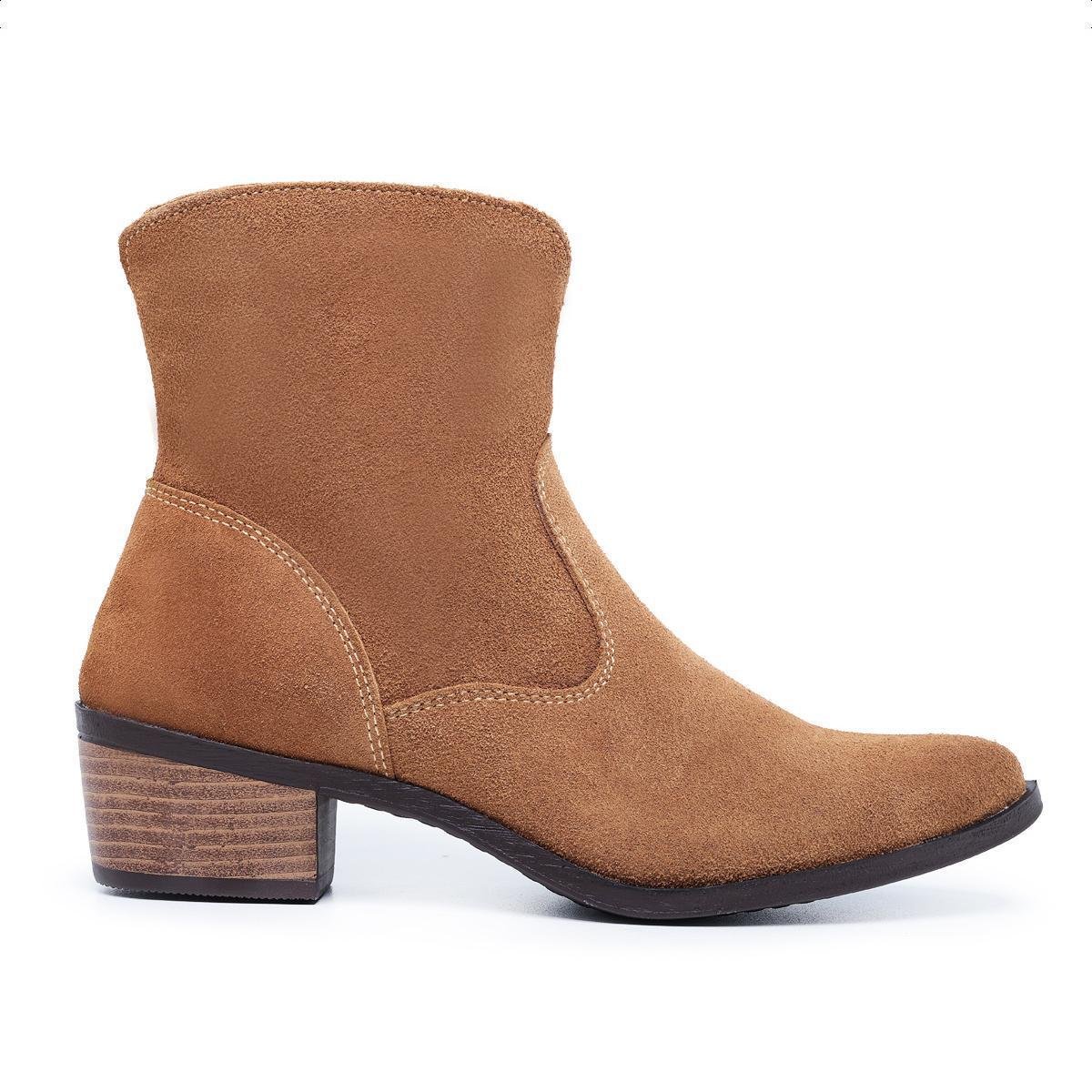 Bota Country Feminina Cano Baixo De Couro Salto de 4 cm Cano 15 cm Mod.1100 camurça Vana Menor preço em Bota Country Feminina Cano Baixo De Couro Salto de 4 cm Cano 15 cm Mod.1100 camurça Vana