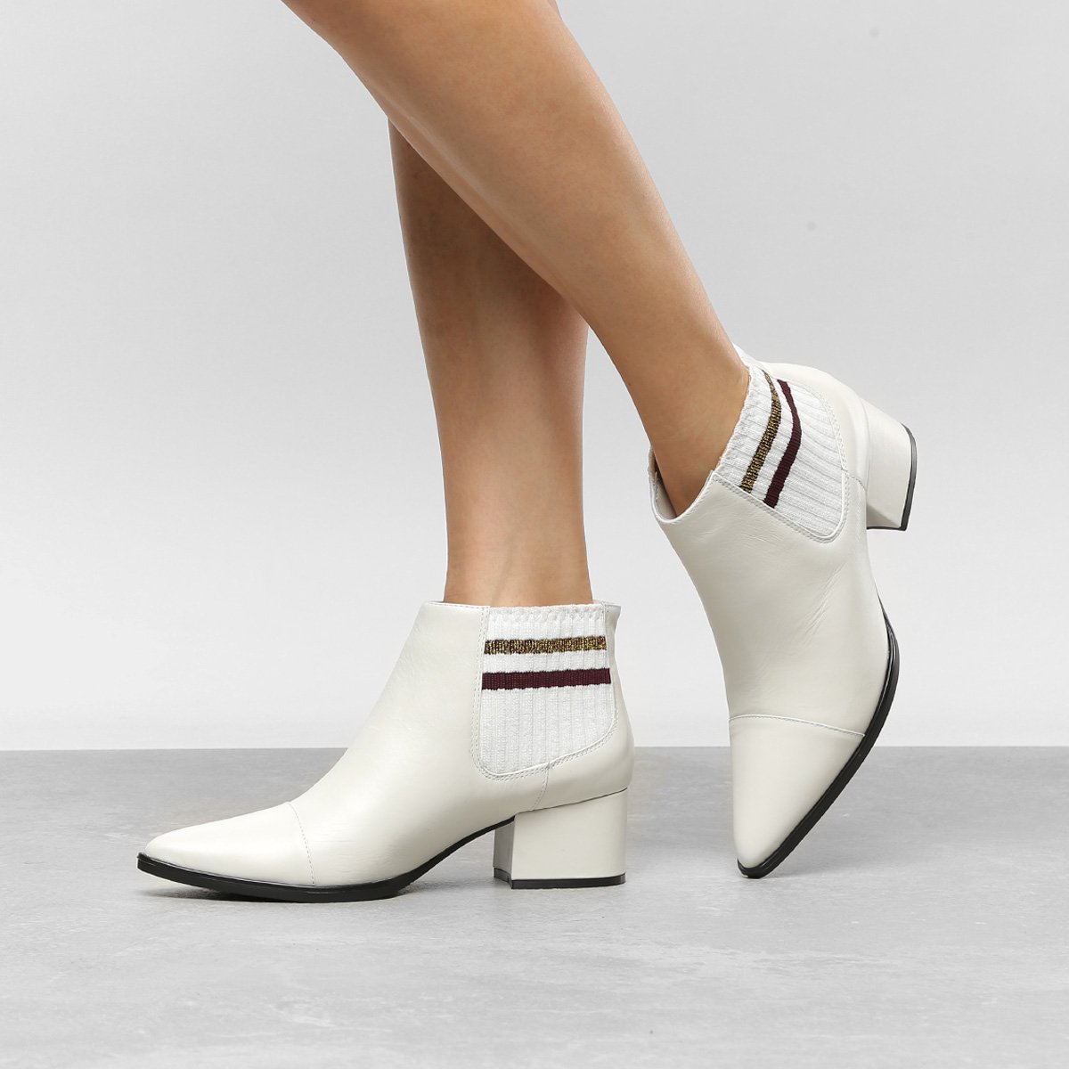 Bota Couro Cano Curto Luiza Barcelos Listras Feminina - Branco Menor preço em Bota Couro Cano Curto Luiza Barcelos Listras Feminina - Branco