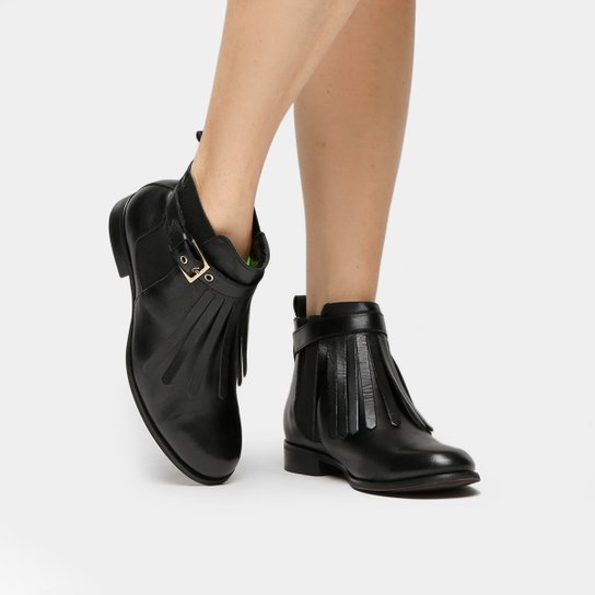 Bota Couro Cano Curto Shoestock Franjas Feminina - Preto