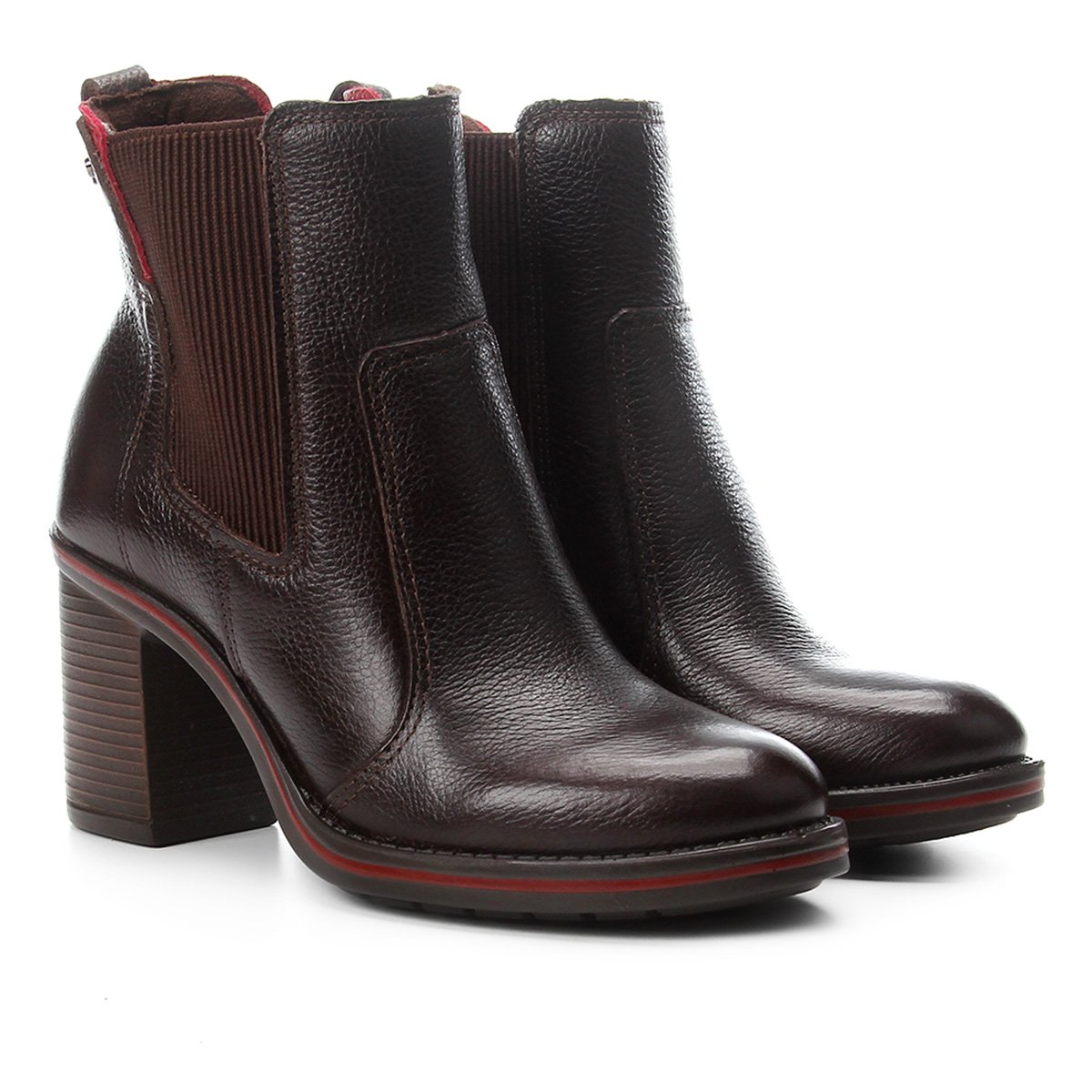 bota tratorada pegada