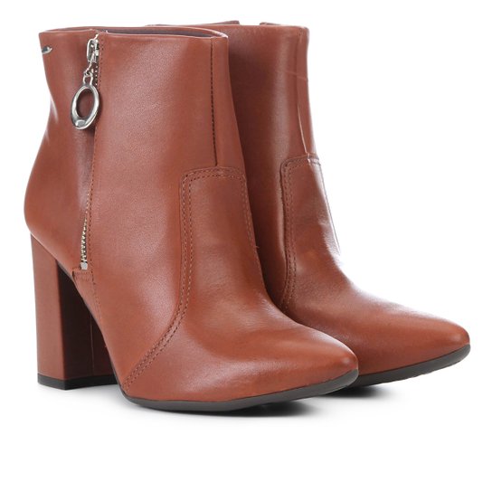 Bota Couro Dakota Zíper Lateral Salto Alto Feminina - Caramelo