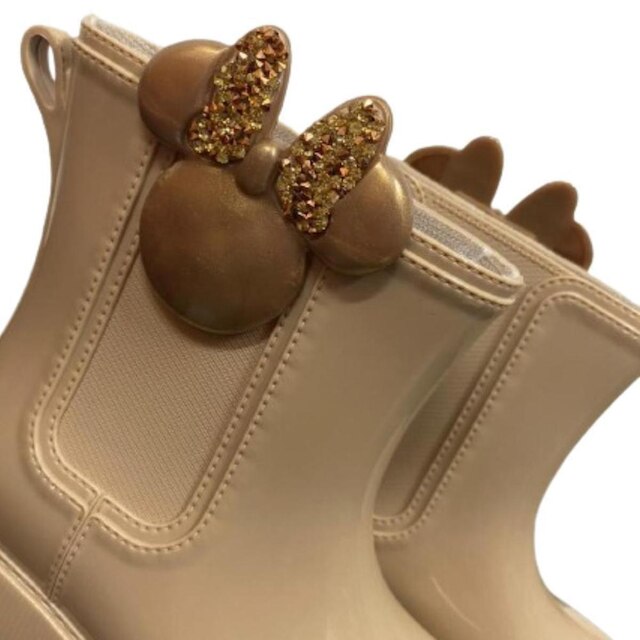 BOTA DISNEY REF: 23117 MENINA